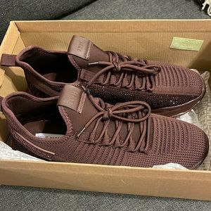 Steve Madden burgundy sneakers
